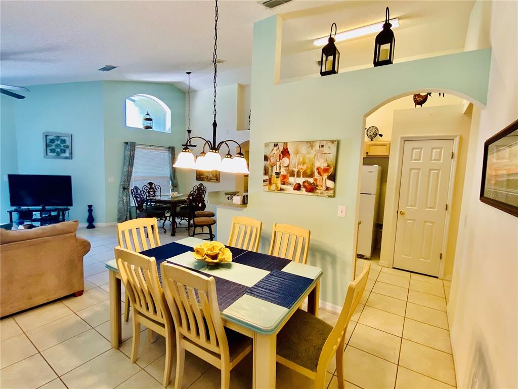 8544 SUNRISE KEY DRIVE, KISSIMMEE, FL — photo 3 of 33