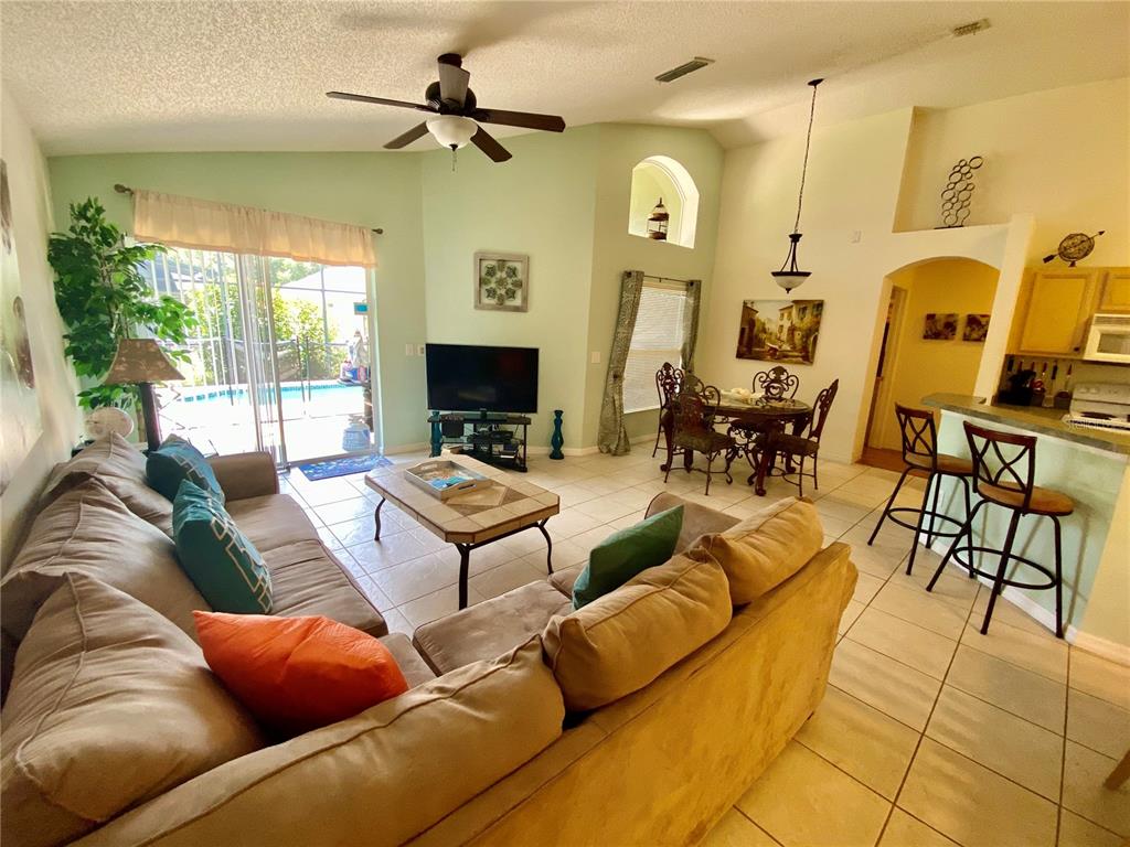 8544 SUNRISE KEY DRIVE, KISSIMMEE, FL — photo 5 of 33
