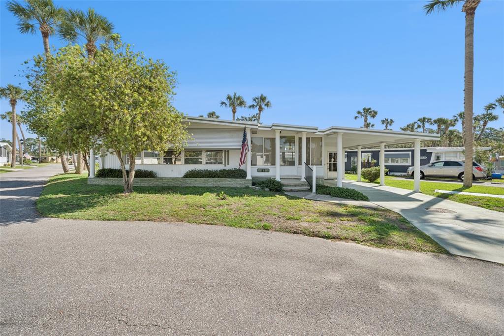 43 SABAL PALM CIRCLE