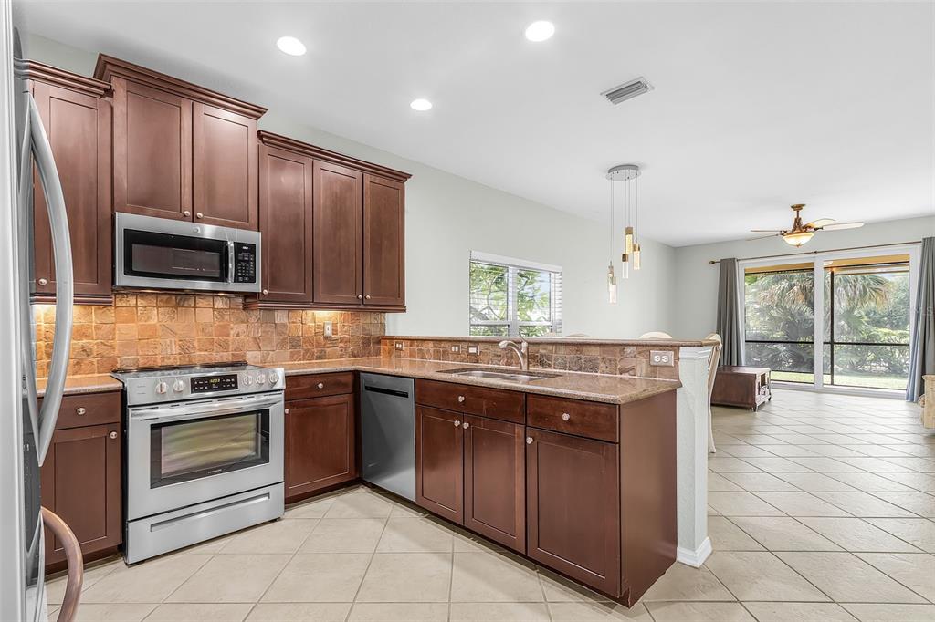 2229 CAPE HEATHER CIRCLE, CAPE CORAL, FL — photo 2 of 30