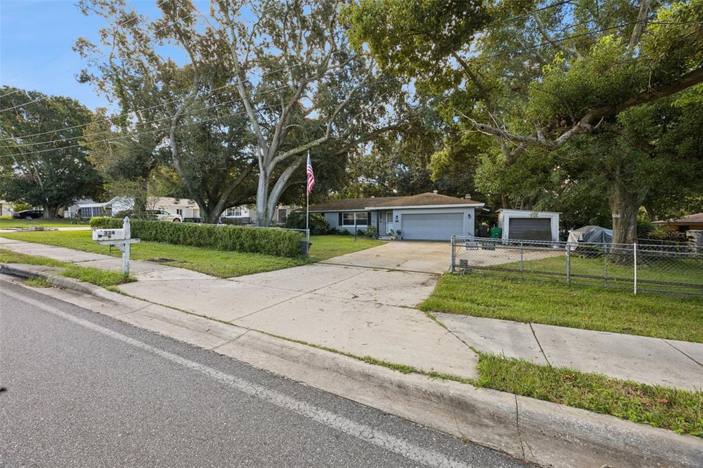 324 E FULLERS CROSS ROAD, WINTER GARDEN, FL — photo 3 of 66