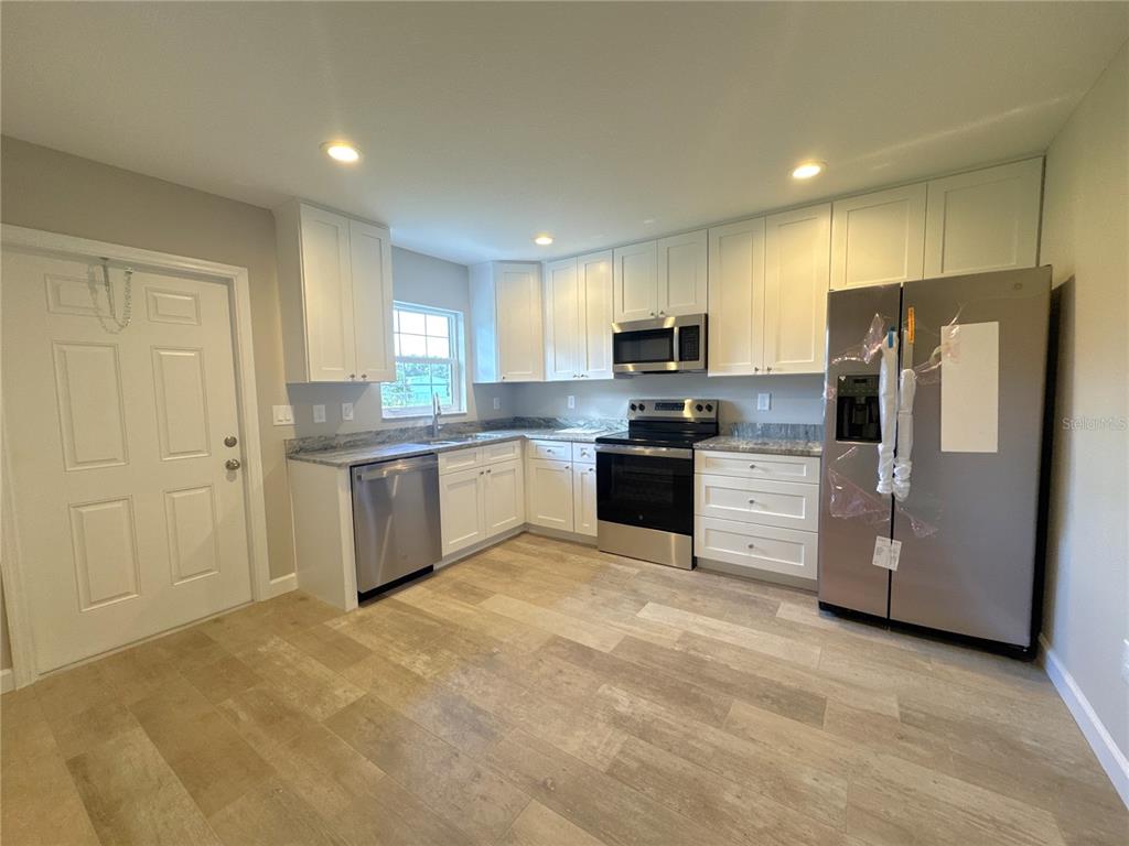 8375 E ROSKO COURT, FLORAL CITY, FL — photo 4 of 16