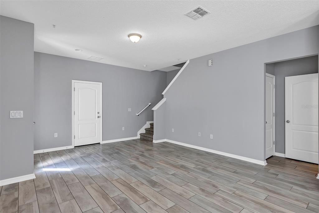 312 RUSTIC LOOP, SANFORD, FL — photo 5 of 30