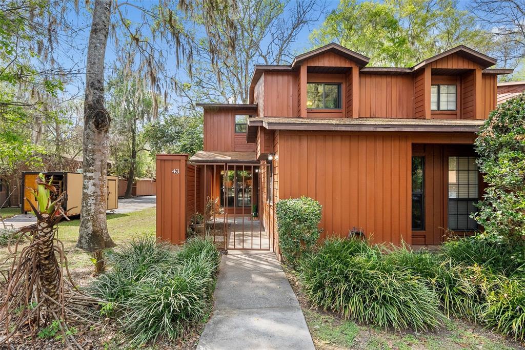 900 SW 62ND BOULEVARD UNIT H43