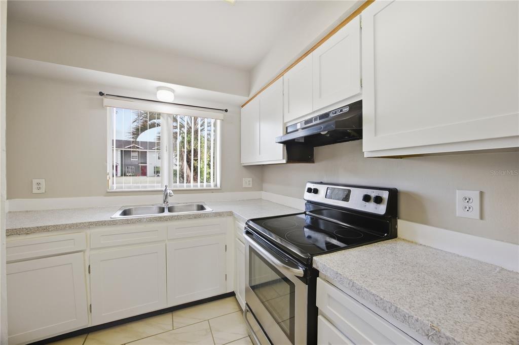 206 WATTS LANE UNIT B, KISSIMMEE, FL — photo 3 of 13