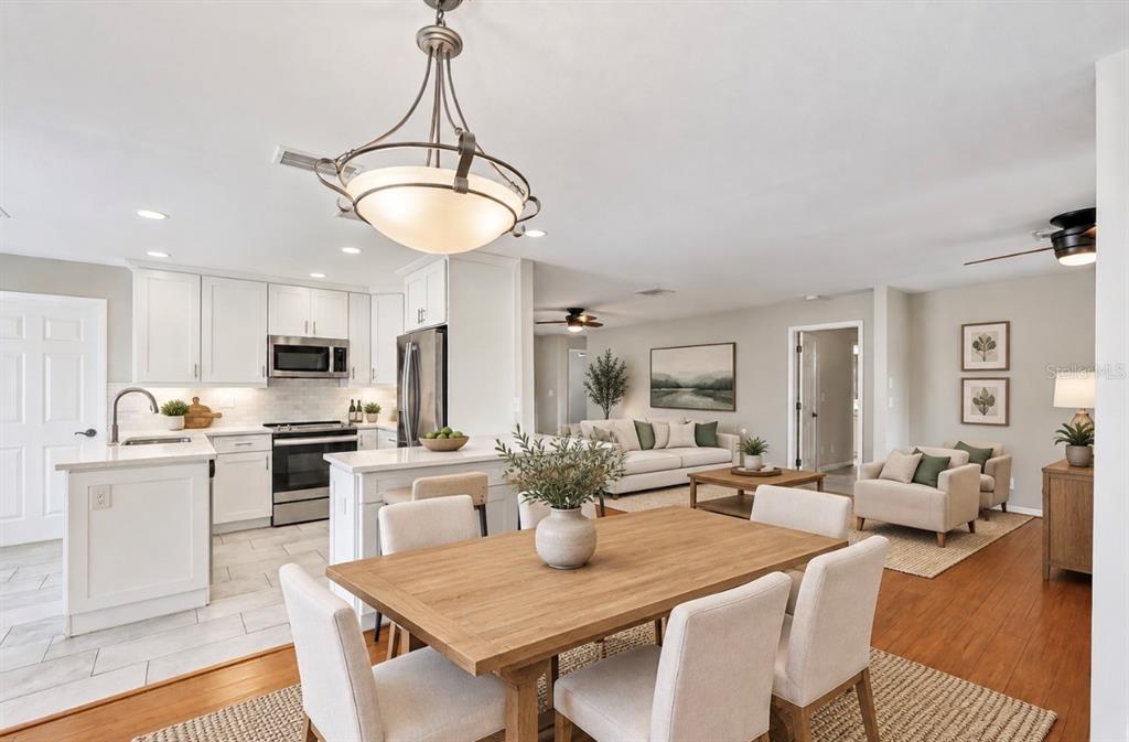913 SUTTON PLACE, PALM HARBOR, FL — photo 2 of 30