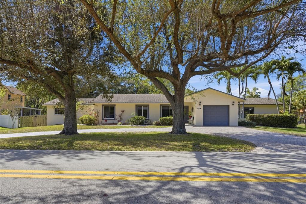 431 S OLD HIATUS RD AVENUE