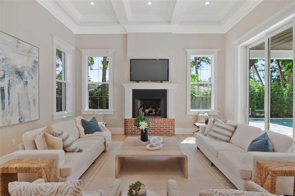 4706 W SAN JOSE STREET, TAMPA, FL — photo 4 of 30
