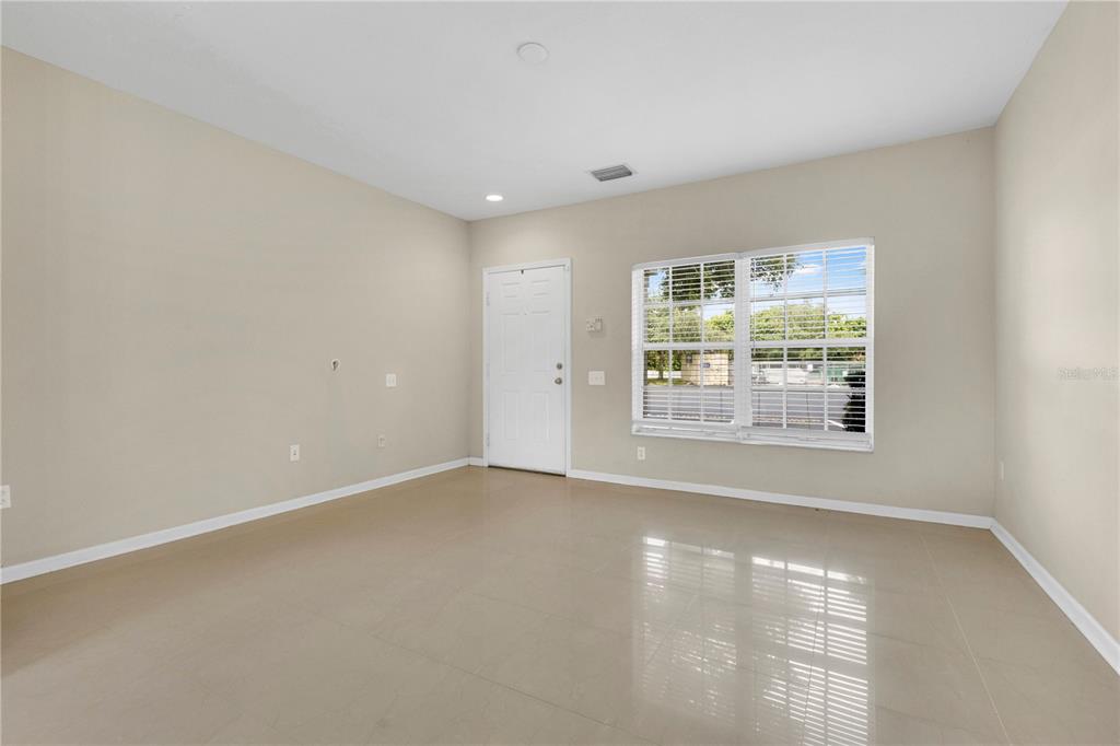 10173 BESSEMER POND COURT, RIVERVIEW, FL — photo 3 of 27