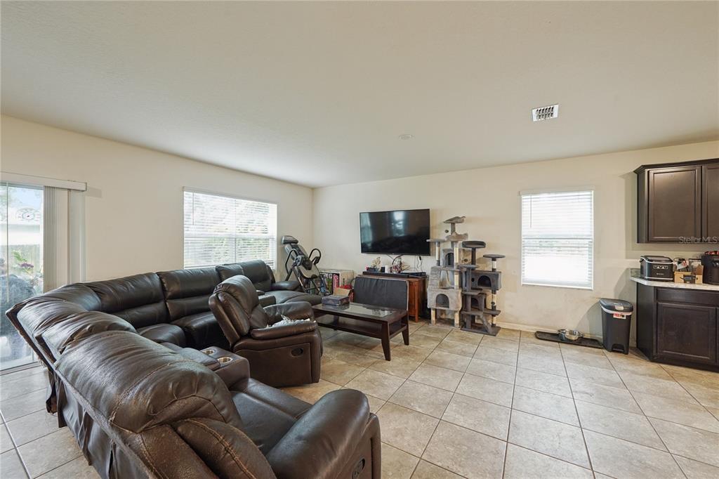 228 AMERICANA BOULEVARD NW, PALM BAY, FL — photo 5 of 11