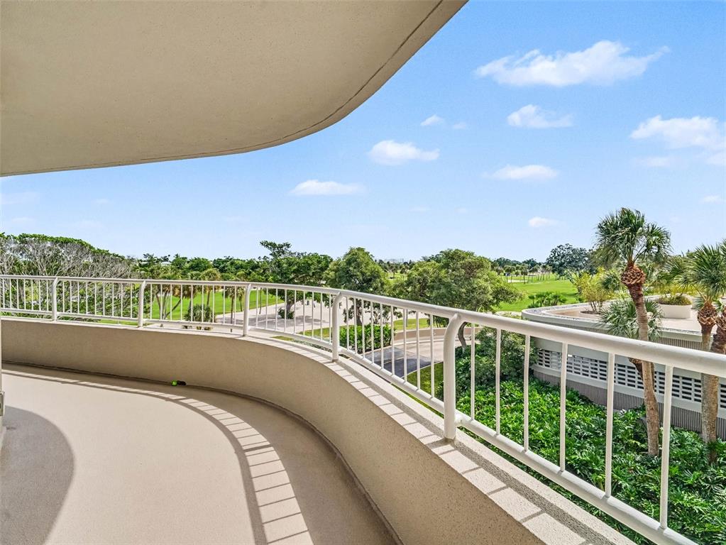 775 LONGBOAT CLUB ROAD UNIT 304, LONGBOAT KEY, FL — photo 2 of 32