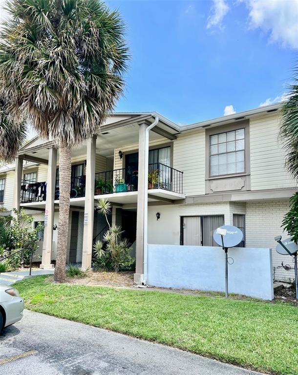 6065 VILLAGE CIRCLE UNIT 6065