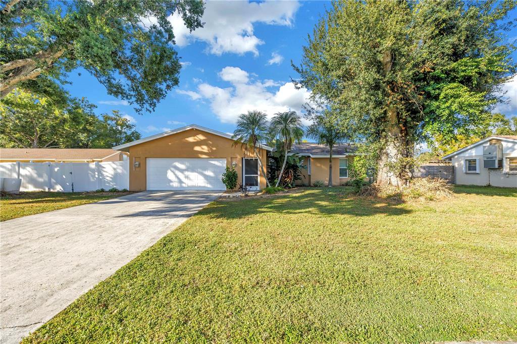 813 CYPRESS WOOD LANE