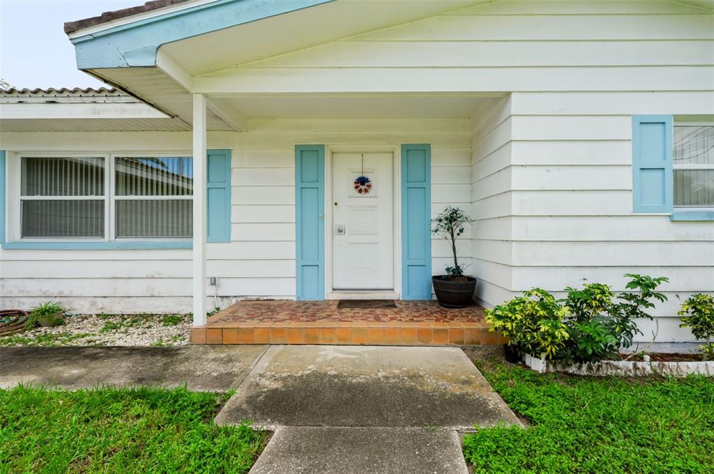 2199 NOTTINGHAM DRIVE, CLEARWATER, FL — photo 2 of 30