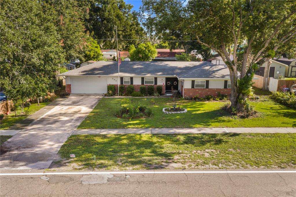 207 W WHEELER ROAD