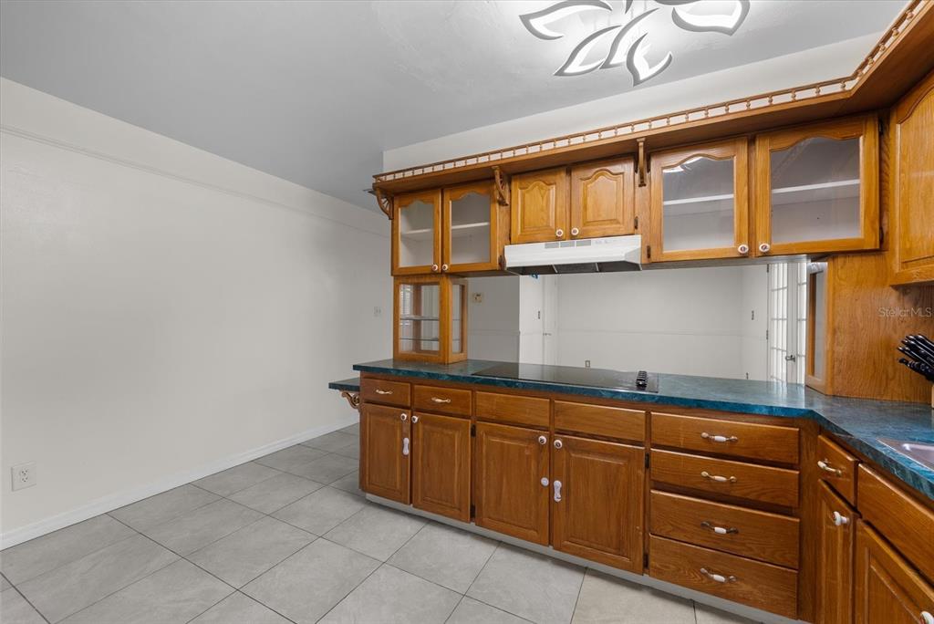 2214 NE 17TH TERRACE, GAINESVILLE, FL — photo 4 of 21