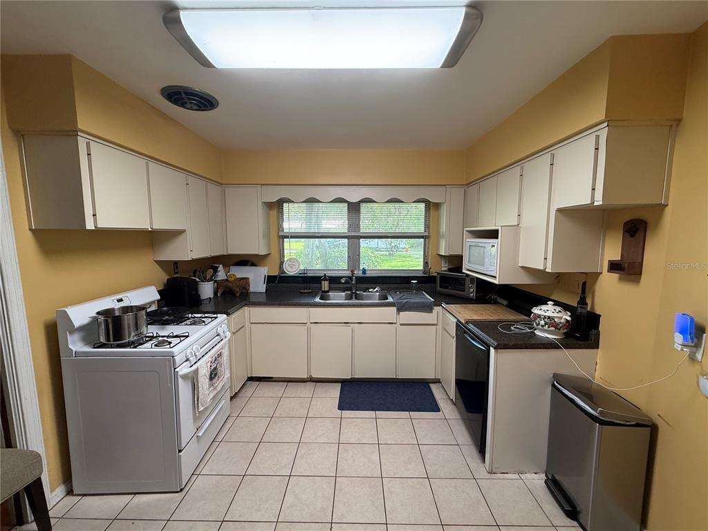 100 NW 32ND STREET, GAINESVILLE, FL — photo 3 of 14