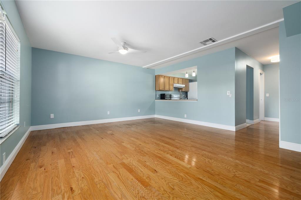 310 S CHURCH AVENUE, TAMPA, FL — photo 4 of 21