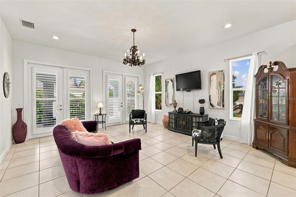 4001 42ND STREET S, ST PETERSBURG, FL — photo 3 of 67