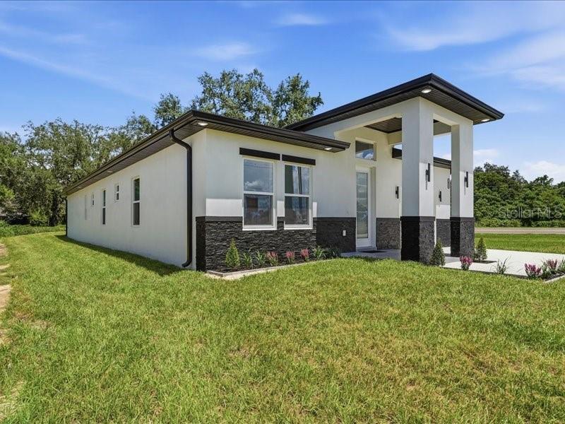2011 RECKER HIGHWAY, WINTER HAVEN, FL — photo 2 of 30