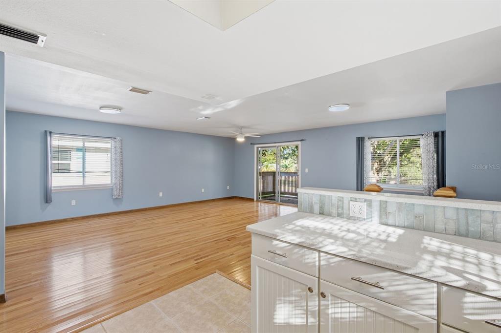 305 CRYSTAL BEACH AVENUE, CRYSTAL BEACH, FL — photo 5 of 26