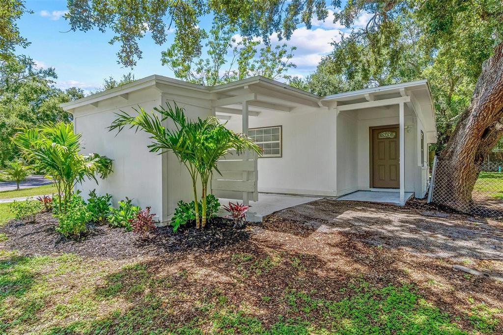 1372 MARY L ROAD
