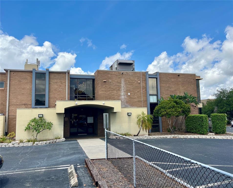 1253 PARK STREET, CLEARWATER, FL — photo 4 of 16