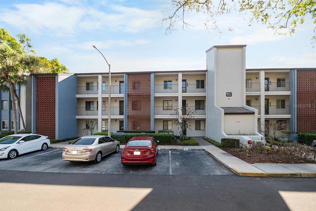4 ESCONDIDO CIRCLE UNIT 27