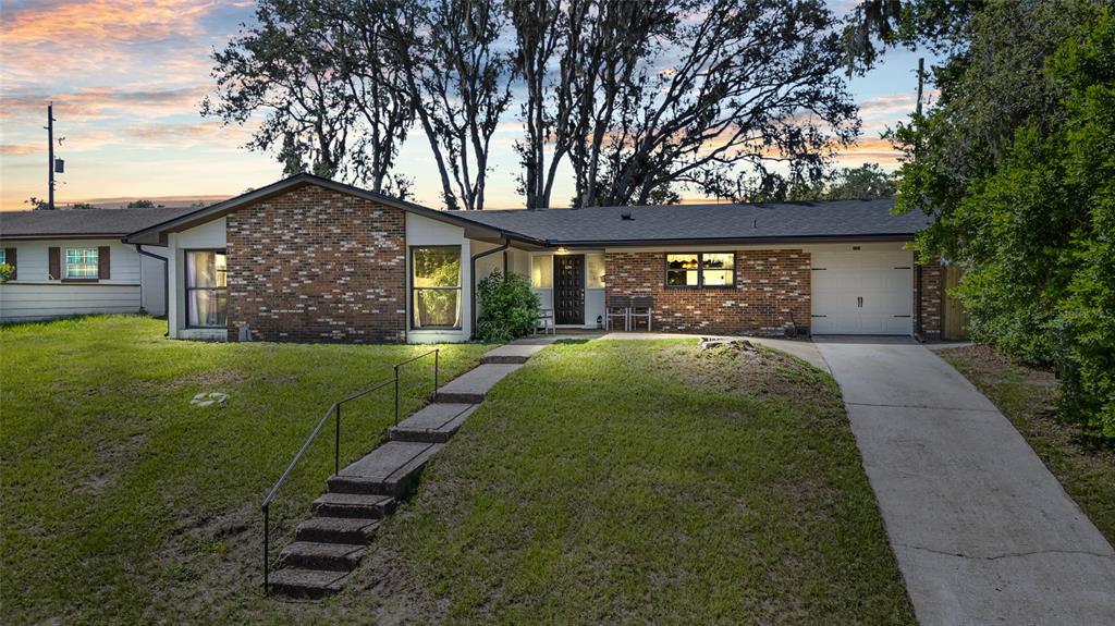 6206 LOST TREE COURT