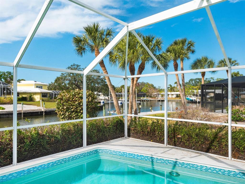 5560 SHADOW LAWN DRIVE