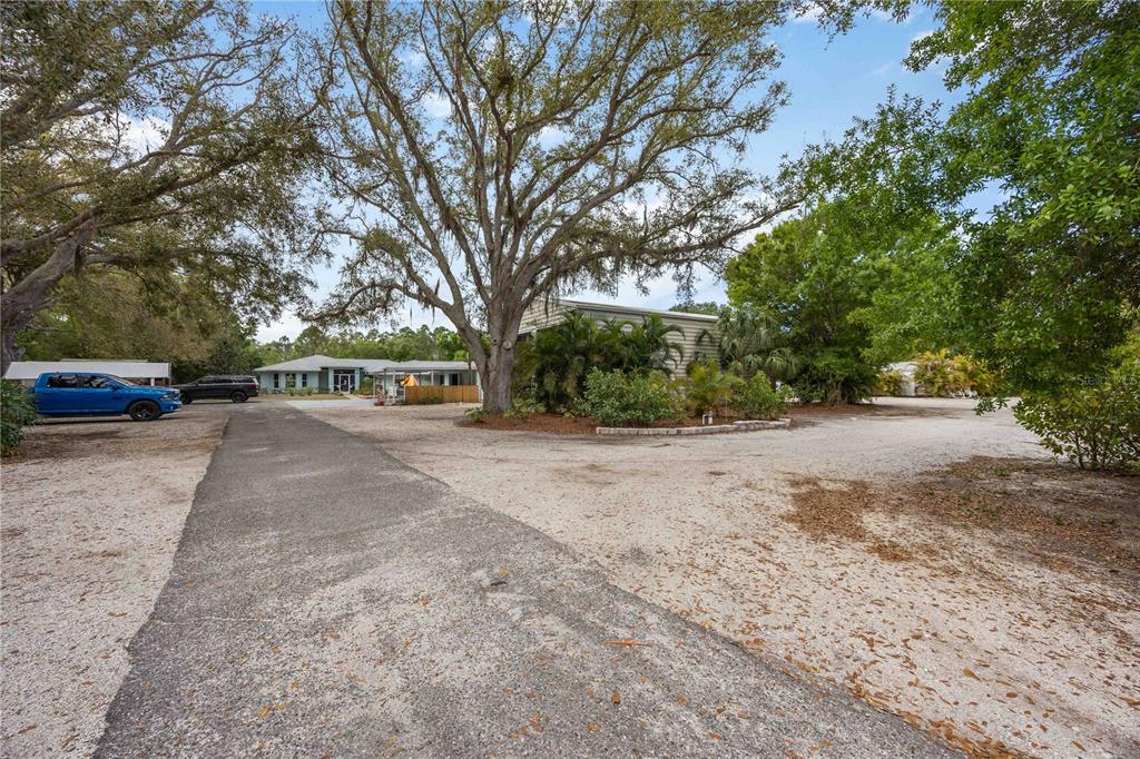 740 ARABIAN CIRCLE, NOKOMIS, FL — photo 3 of 30