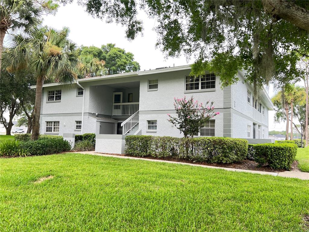 572 SE FAIRWAYS LANE UNIT N204