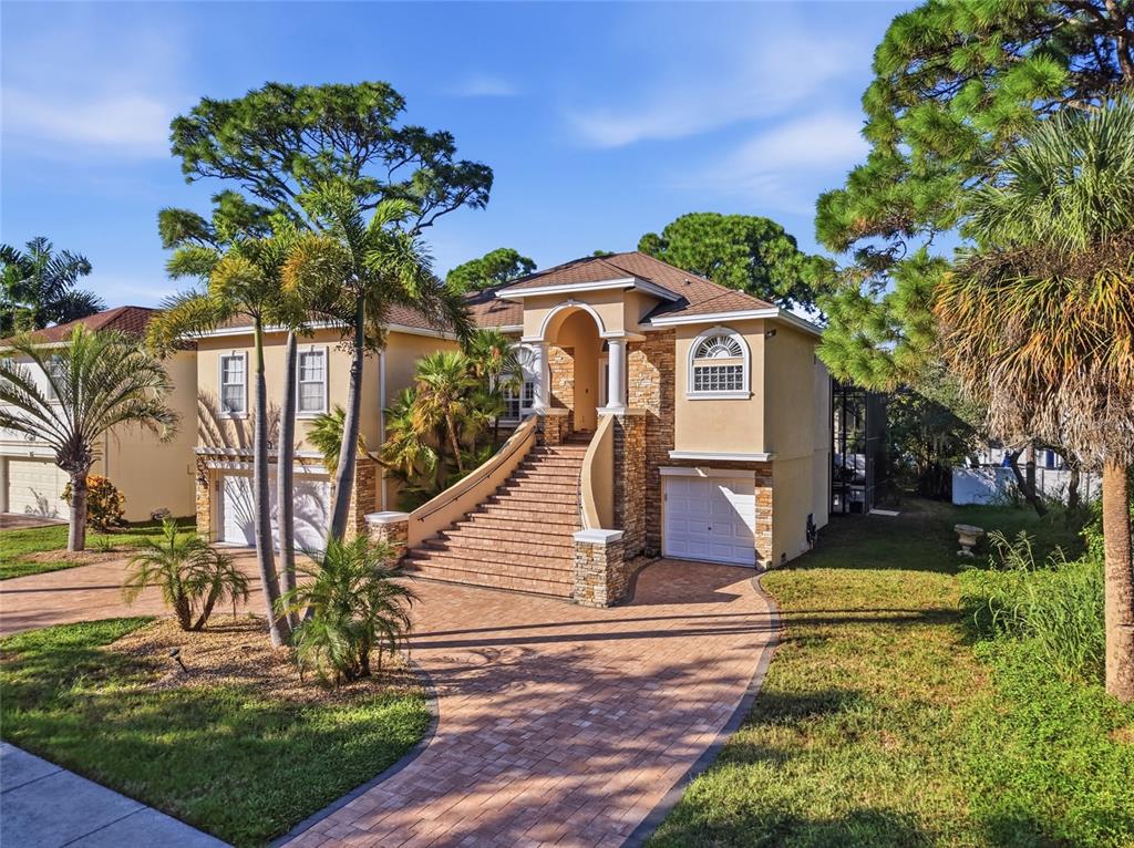 1212 CASTLE TERRACE, TARPON SPRINGS, FL — photo 3 of 43