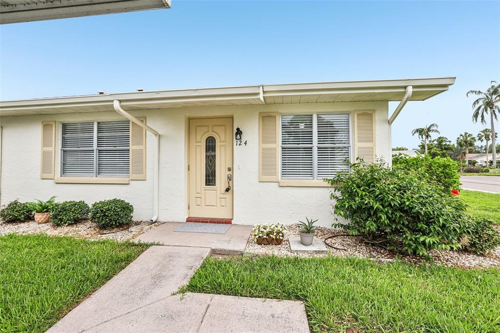124 GLOUCESTER BOULEVARD UNIT 355J