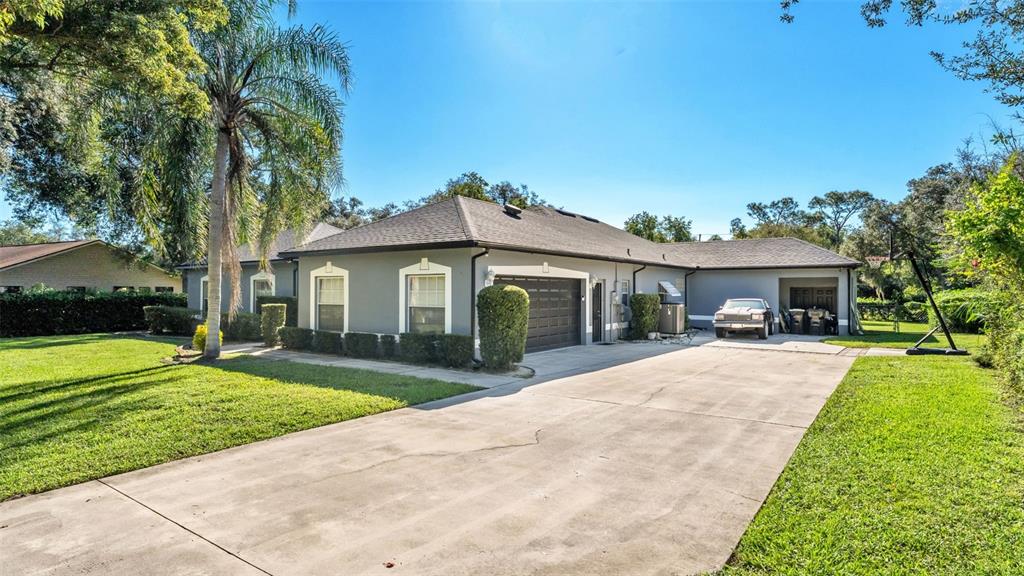 69 PINE FOREST DRIVE, HAINES CITY, FL — photo 4 of 42