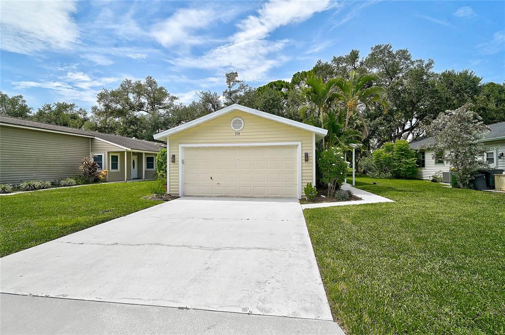 358 BEARDED OAKS CIRCLE, SARASOTA, FL — photo 2 of 22