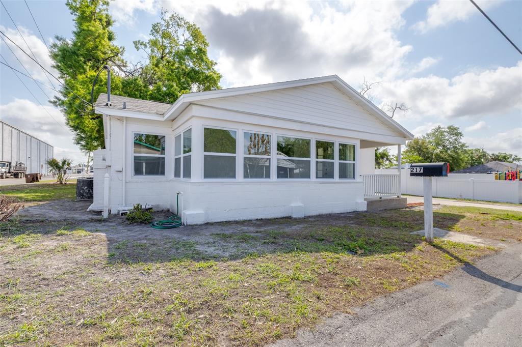 217 NW 4TH AVENUE