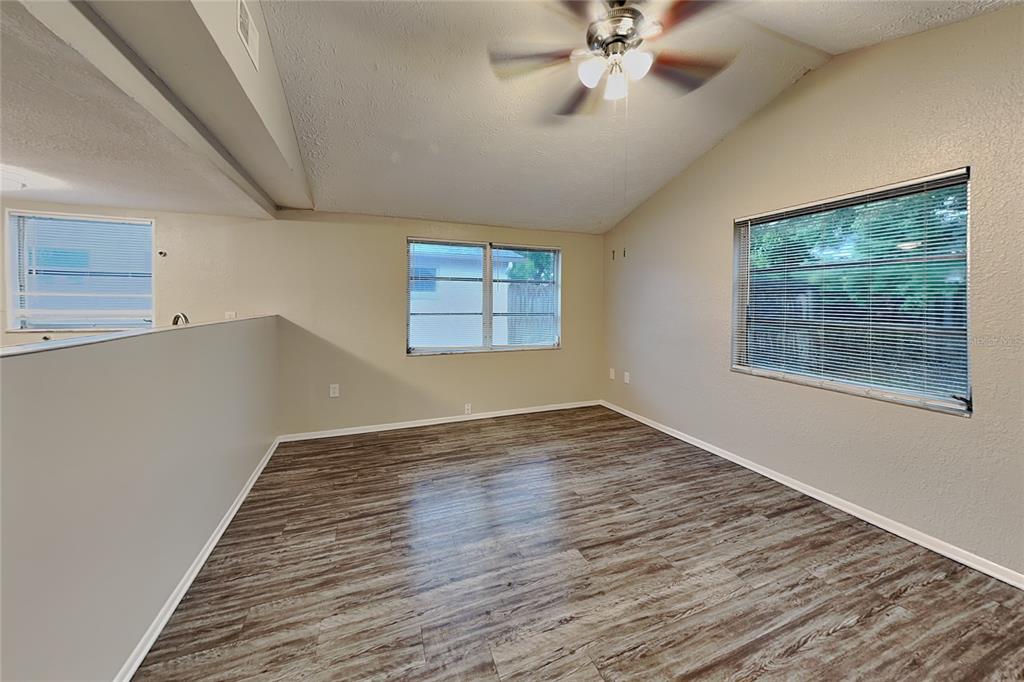 7431 SAN MORITZ DRIVE, PORT RICHEY, FL — photo 4 of 17