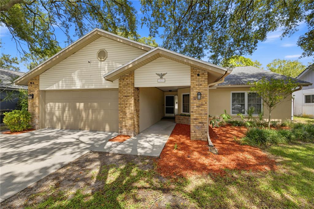 1570 CLUB DRIVE, TARPON SPRINGS, FL — photo 2 of 27