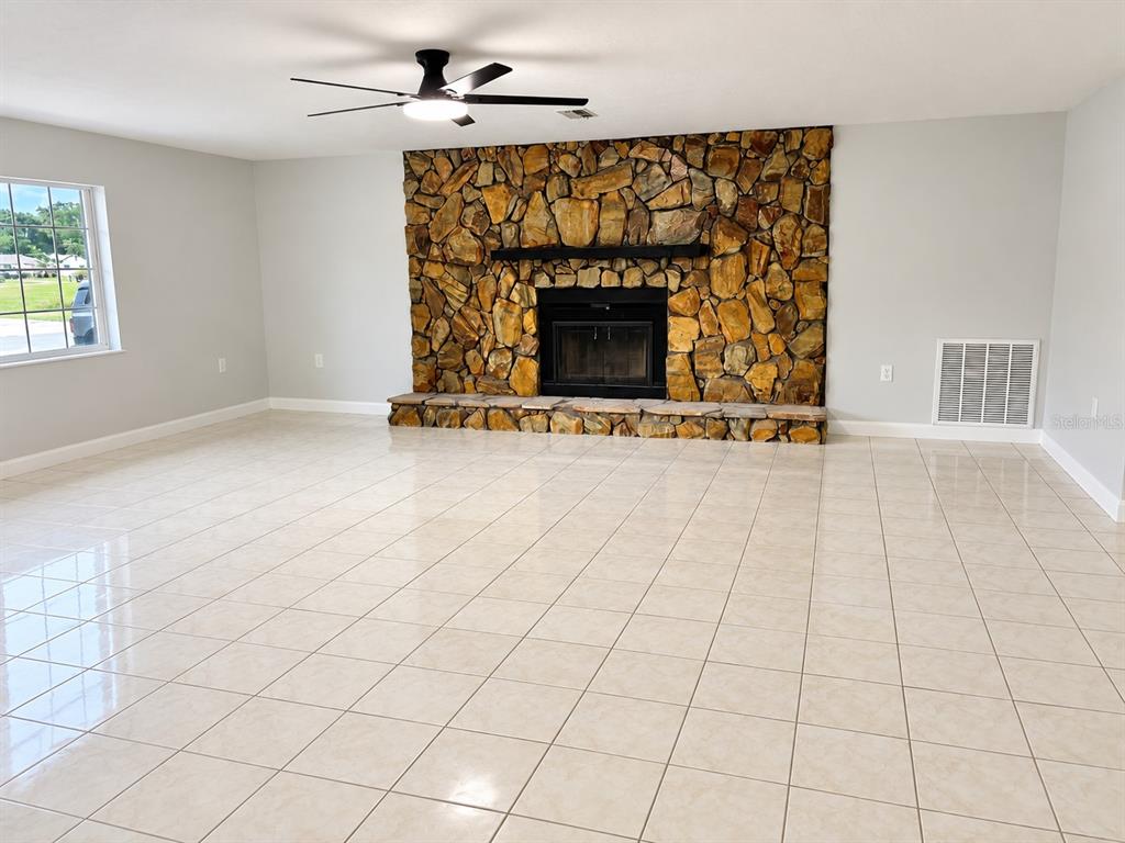 235 S LEE STREET, BEVERLY HILLS, FL — photo 4 of 30