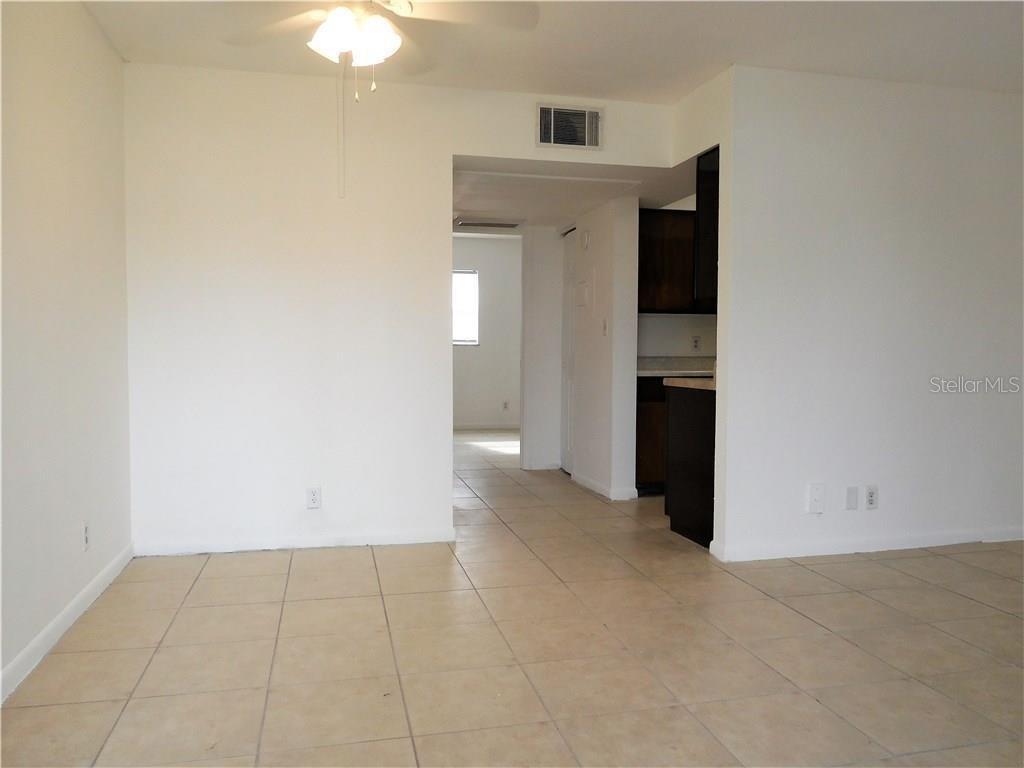 302 S SPRING GARDEN AVENUE UNIT C11, DELAND, FL — photo 3 of 5
