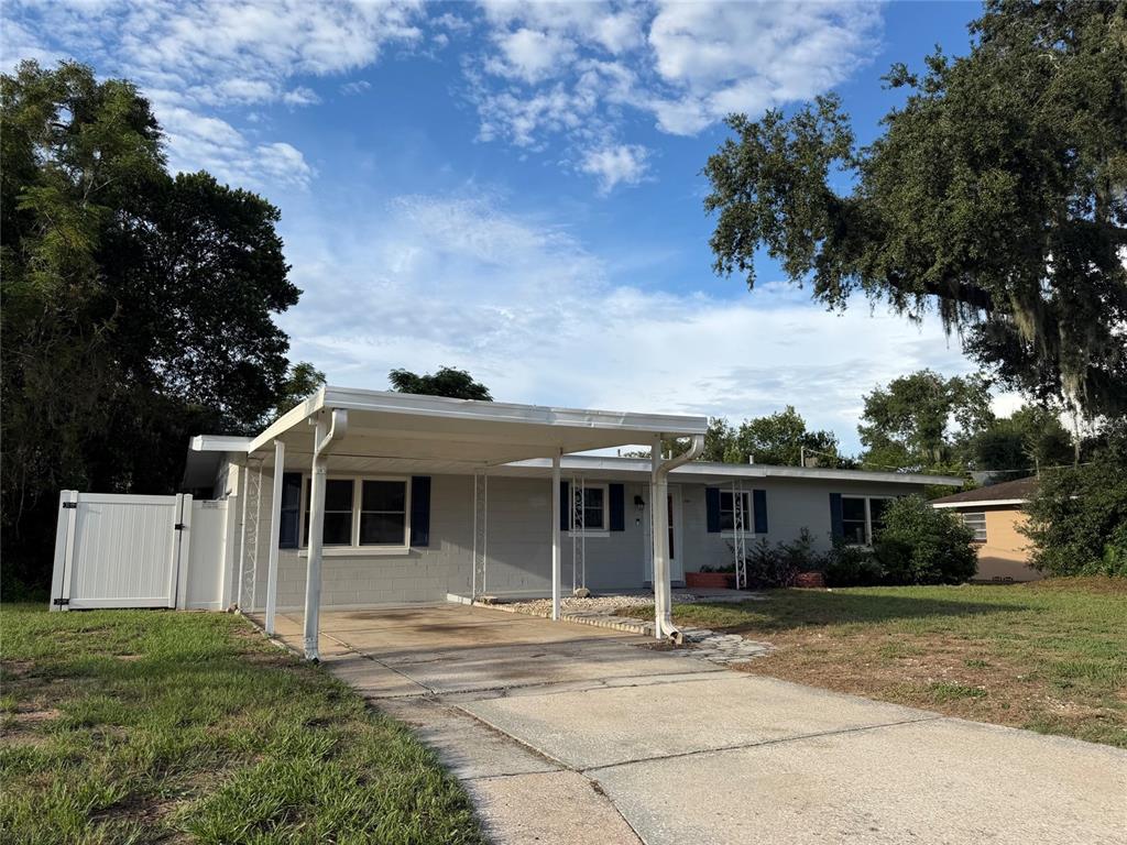 303 WINDEMERE AVENUE, EUSTIS, FL — photo 4 of 24
