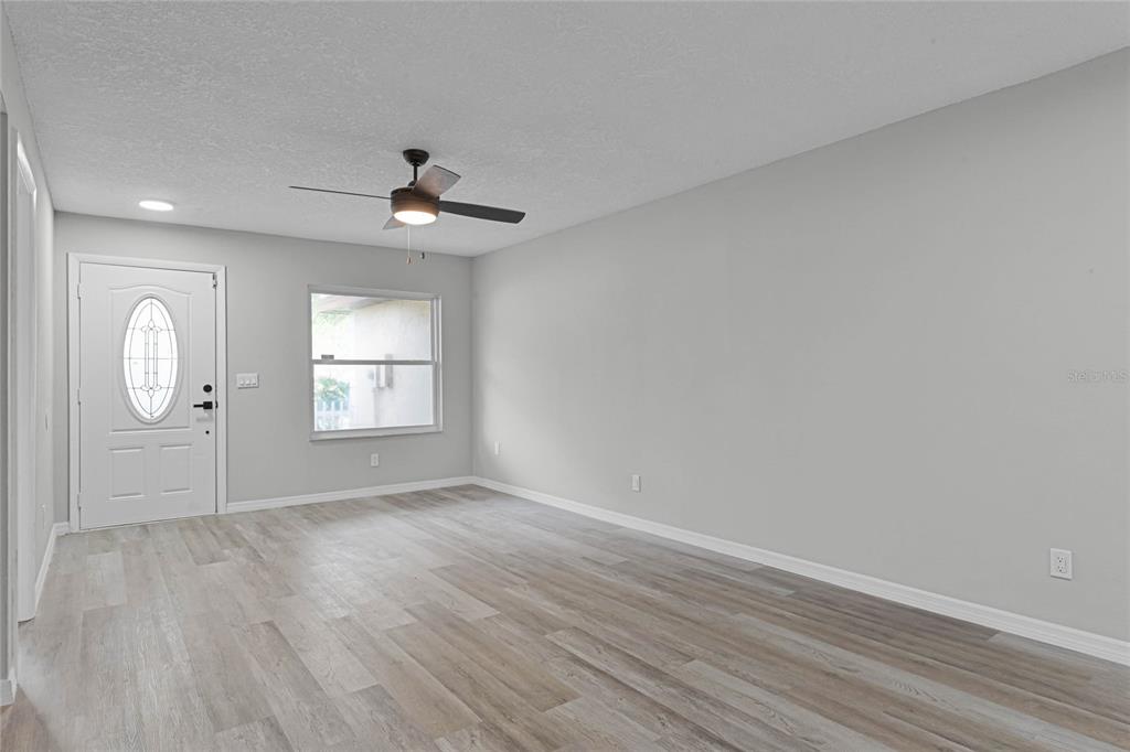1067 SOPHIE BOULEVARD, ORLANDO, FL — photo 2 of 18