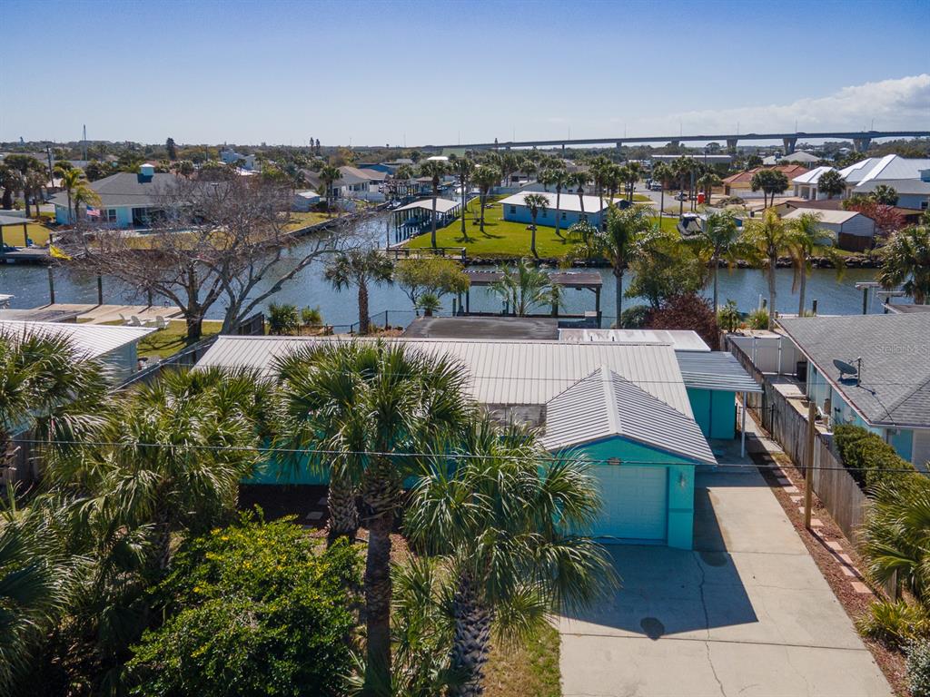 304 PALM CIRCLE