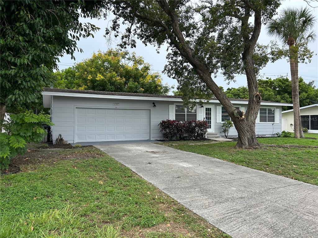 4708 PARK ACRES DRIVE