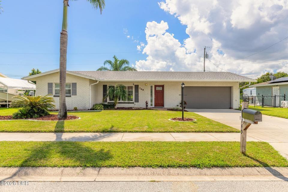 749 BAYWOOD LANE