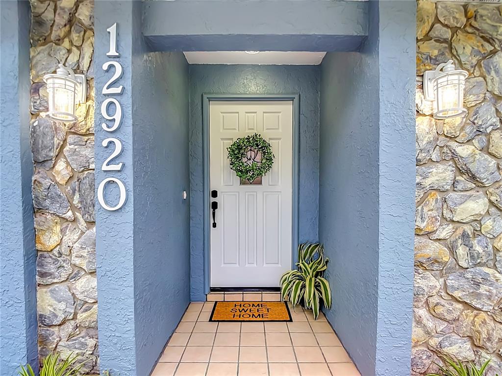 12920 N ALBANY AVENUE, TAMPA, FL — photo 4 of 67