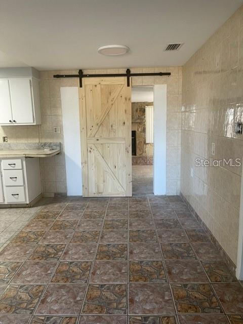3700 LINKWOOD STREET, NEW PORT RICHEY, FL — photo 3 of 10