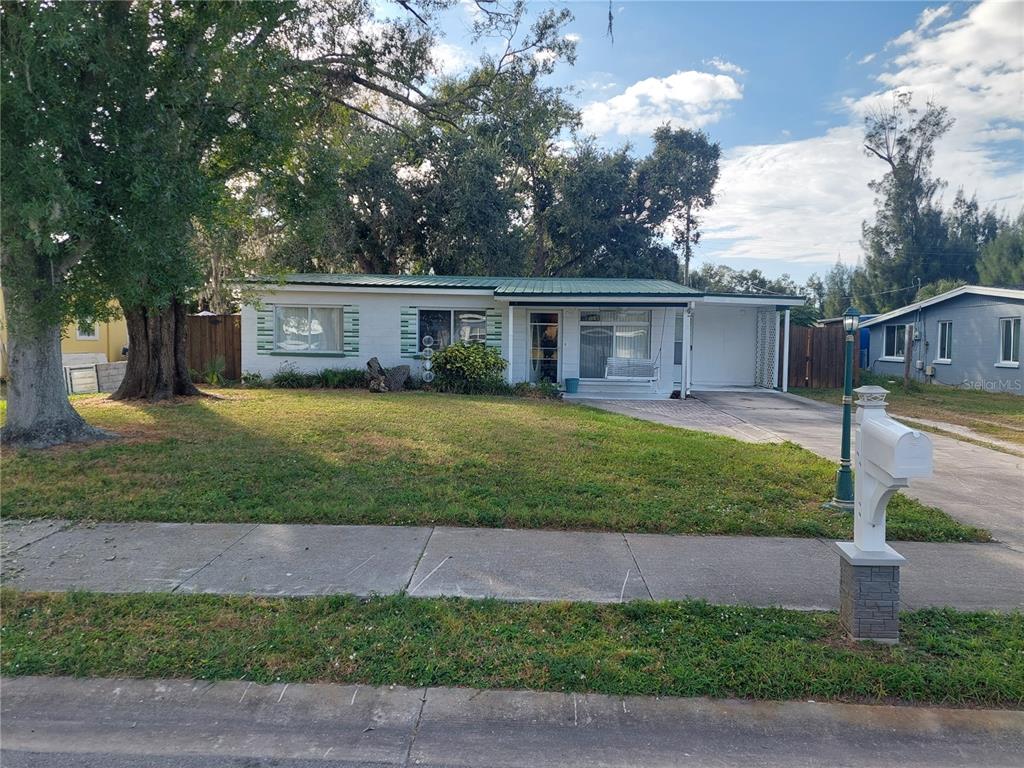 312 W CORNELIUS CIRCLE
