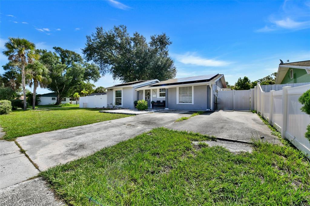 8845 AUBURN WAY, TAMPA, FL — photo 5 of 30